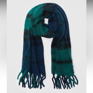 American Eagle Chunky Blanket Scarf